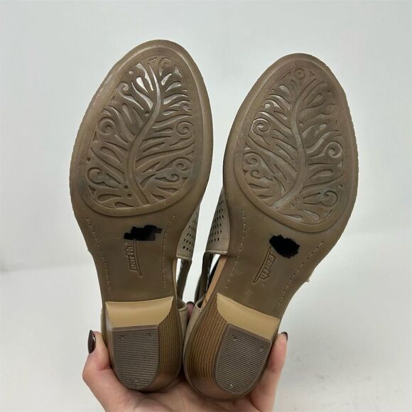 Earth Women's Brown Beige Leather Peep Toe Sandal Heels Size 7.5 Casual - Picture 9 of 12